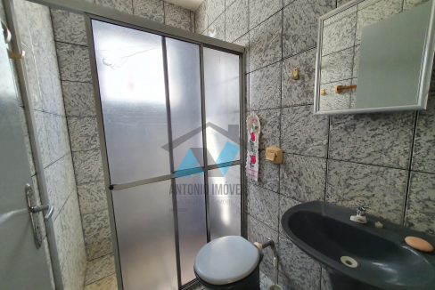 casa no pioneiro com ponto comercial cod 01712