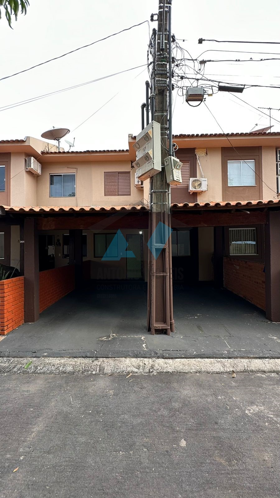 Cod. 005 – Sobrado no Condomínio Canachuê em Cuiabá MT a venda