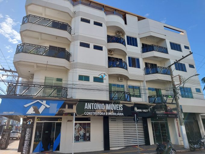 Vende-se Apartamento no Ed. Castelo dos Sonhos Centro – Cód. 080