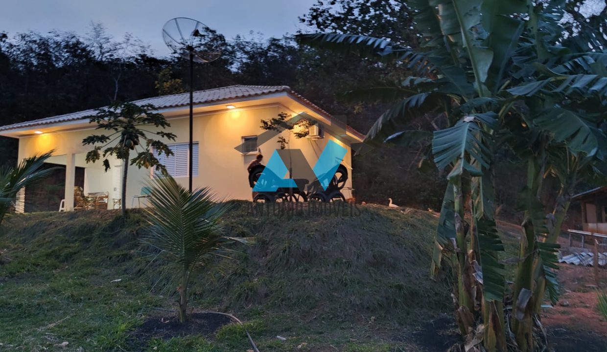 Vende-se Chacara a 10km do Centro Primavera do Leste MT Imobiliaria Antonio Imoveis. Cod. 406IMG-20250611-WA0023