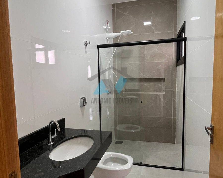 WhatsApp Image 2025-11-27 at 09.50.06 (2)