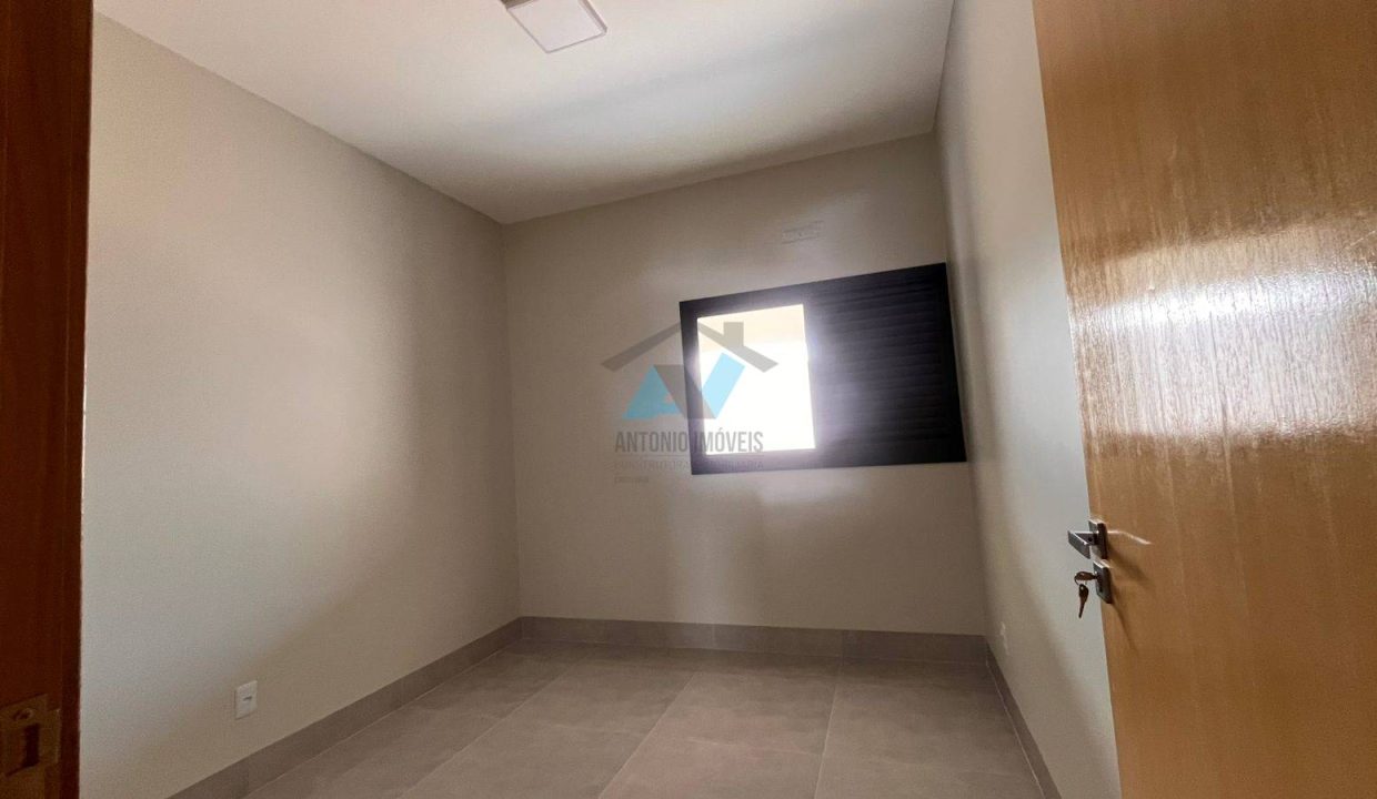 WhatsApp Image 2025-11-27 at 09.50.07 (1)